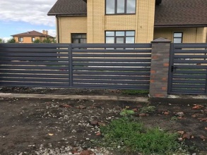 Забор жалюзи 72 метра фото в Юбилейном