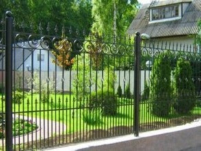 Кованые заборы на ленточном фундаменте 80 метров фото в Юбилейном